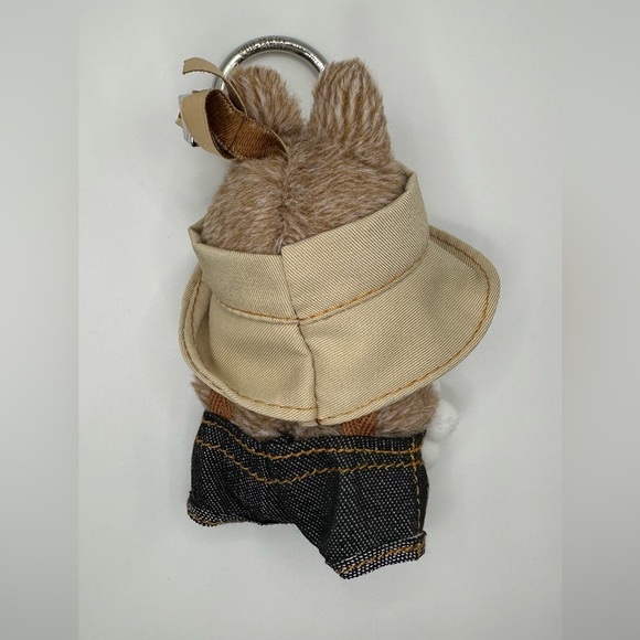 Labubu - Fall In Wild clothes for Pin for Love - Picture 3 of 5